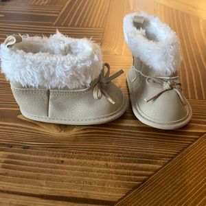 NWOT Baby booties